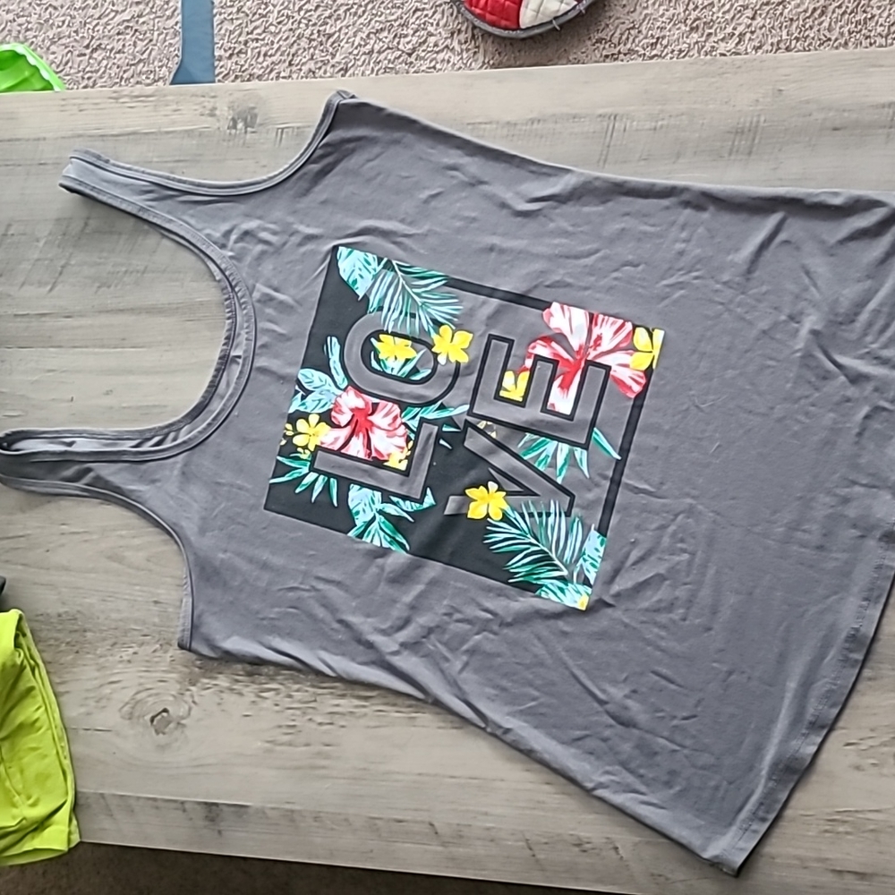 No Boundaries LOVE tank - gray